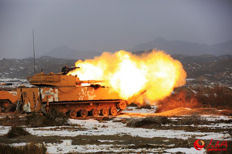 Fuzileiros chineses realizam treinamento em Xinjiang