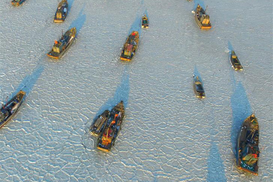 Gelo impede barcos de zarpar no leste da China