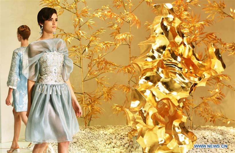 Cria??es da designer chinesa Guo Pei exibidas em Paris