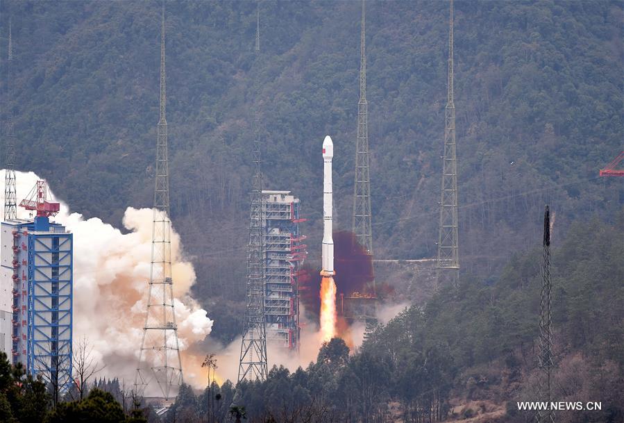 China lan?a 21o satélite de navega??o Beidou