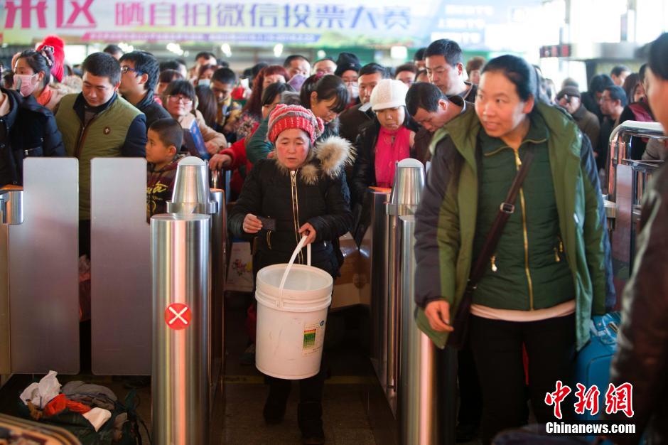 “Xiaonian” marcado pela grande desloca??o de pessoas