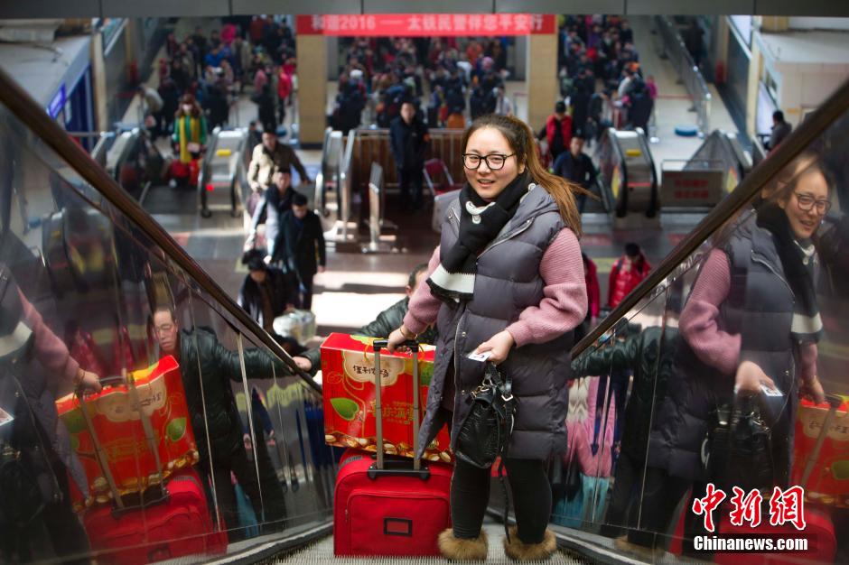 “Xiaonian” marcado pela grande desloca??o de pessoas