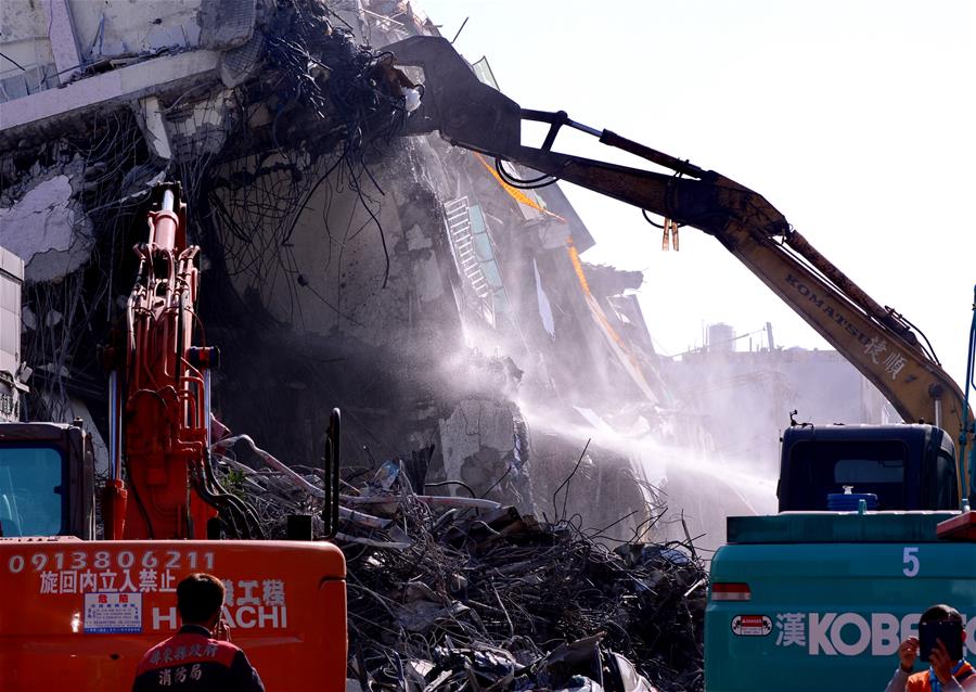 Sobe para 41 o número de mortes no terremoto em Taiwan