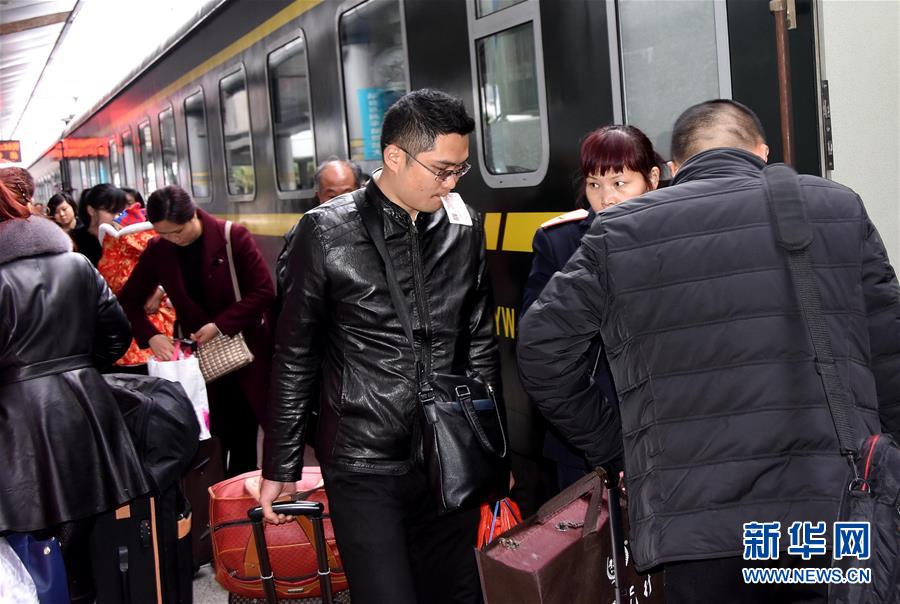 China com pico de desloca??es de retorno no final do Ano Novo Chinês