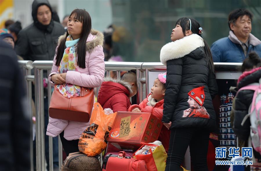 China com pico de desloca??es de retorno no final do Ano Novo Chinês