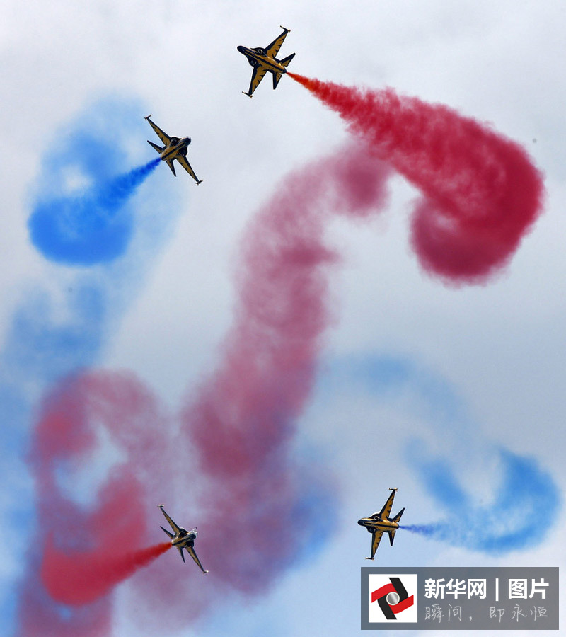 Singapura realiza exposi??o aérea internacional