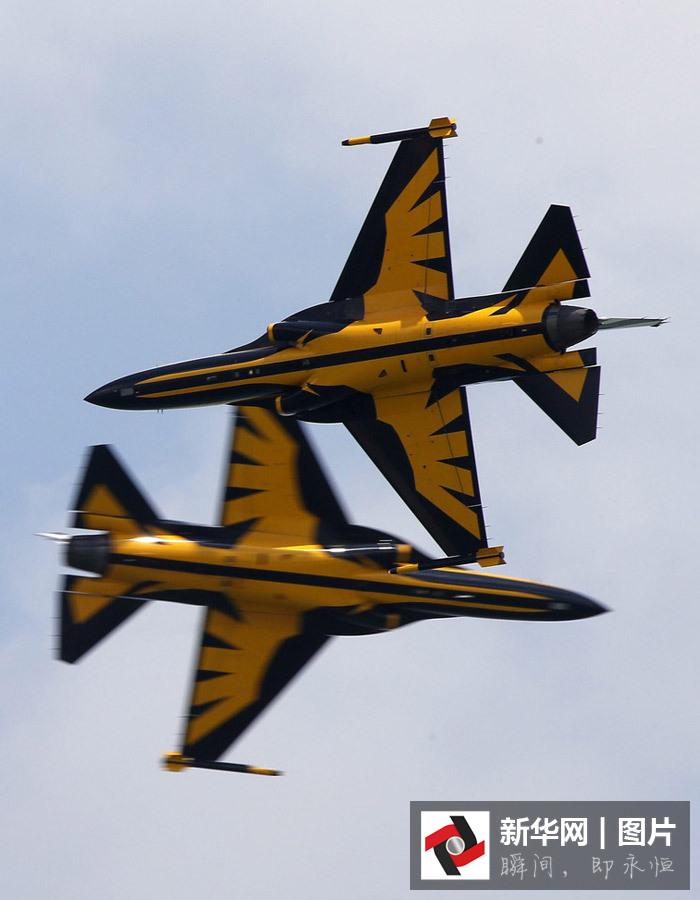 Singapura realiza exposi??o aérea internacional