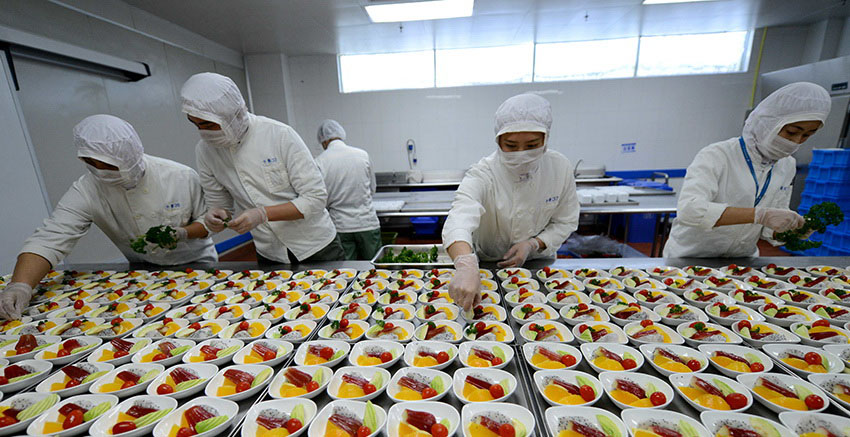 Galeria: Processo de produ??o das refei??es servidas a bordo dos avi?es