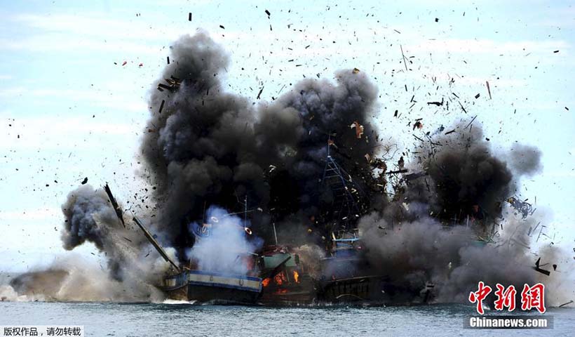 Indonésia destrói 27 pesqueiros estrangeiros numa atividade de combate à pesca ilegal
