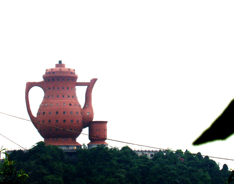 China proíbe constru??o de novos edifícios “estranhos”