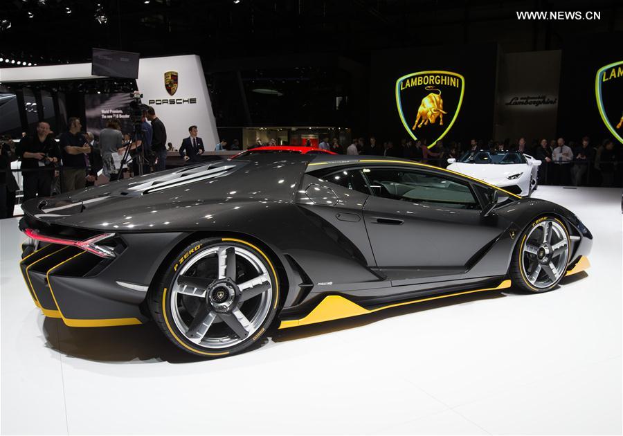 Génova realiza 86o Show Internacional de Automóveis