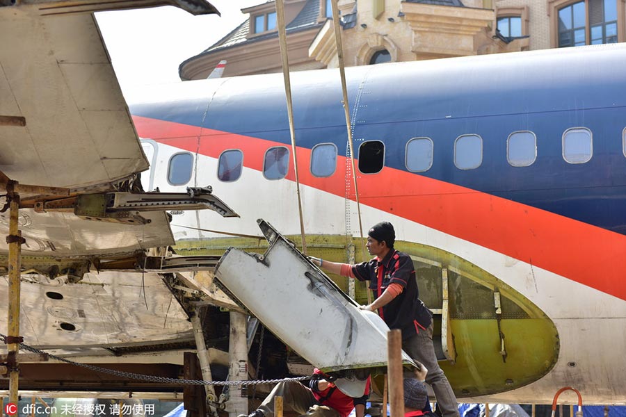 Avi?o aposentado vira restaurante em Wuhan