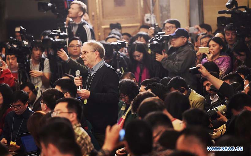 Realizada em Beijing coletiva de imprensa da 4a sess?o da 12a APN