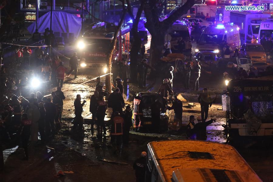 Explos?o provoca pelo menos 34 mortos e 125 feridos em Ancara