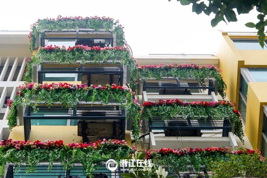 Edifícios antigos de cidade chinesa redecorados