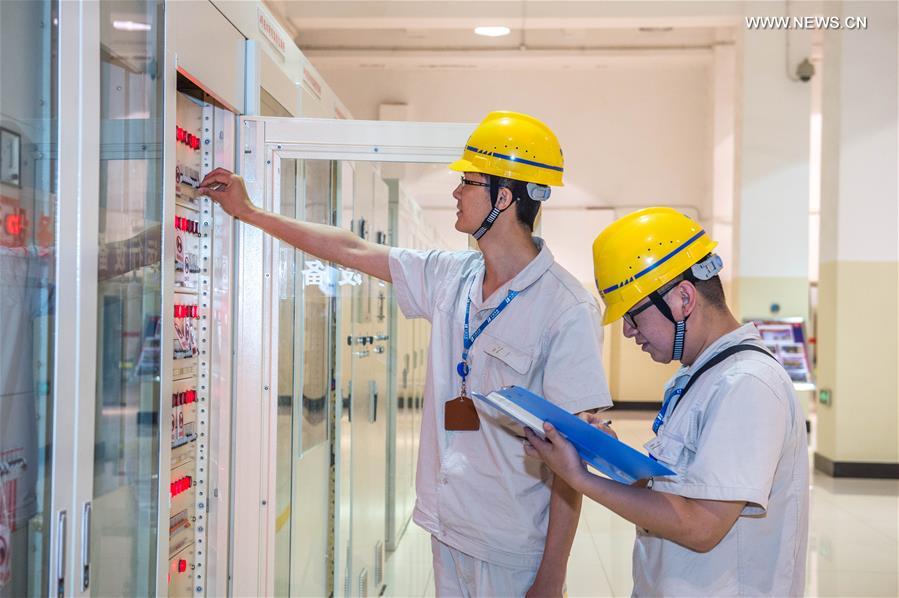 China lan?a abastecimento de água de emergência para países afetados pela seca do rio Mekong