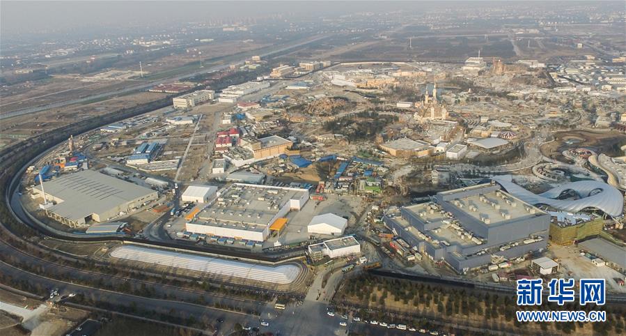 Come?a a venda de bilhetes e reserva de hotéis temáticos da Disneyland de Shanghai