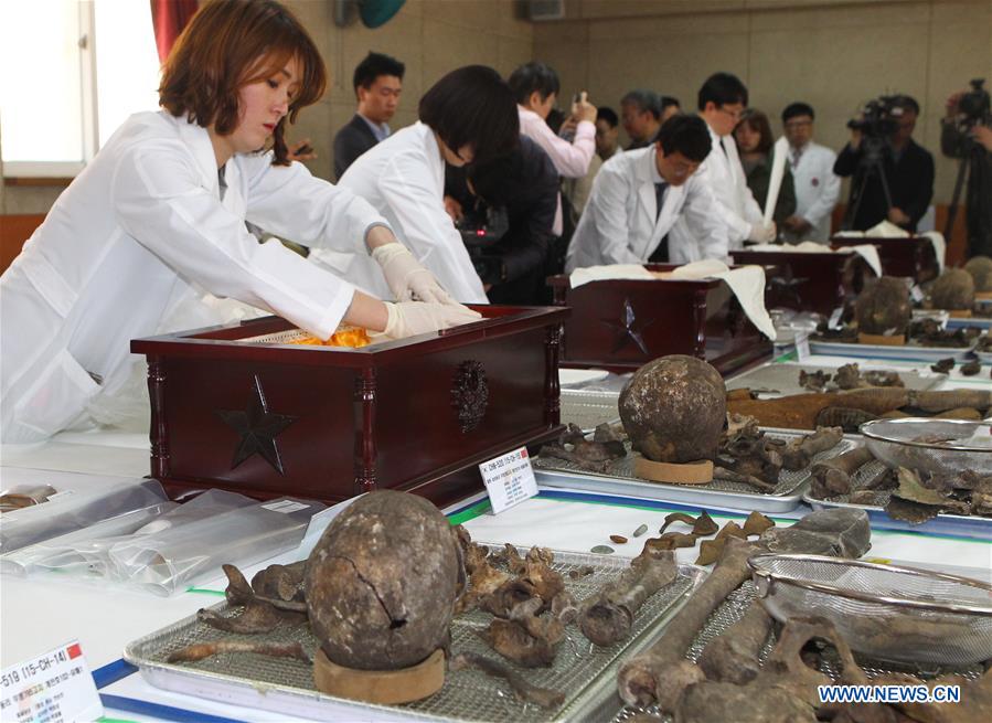 Restos mortais de soldados chineses mortos na Guerra da Coreia transladados para a China