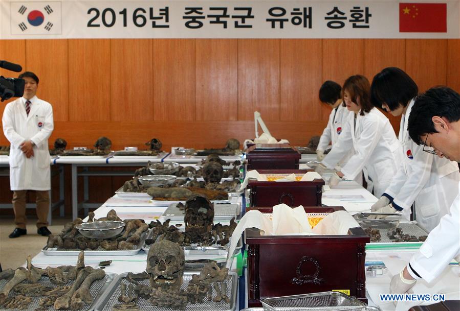 Restos mortais de soldados chineses mortos na Guerra da Coreia transladados para a China