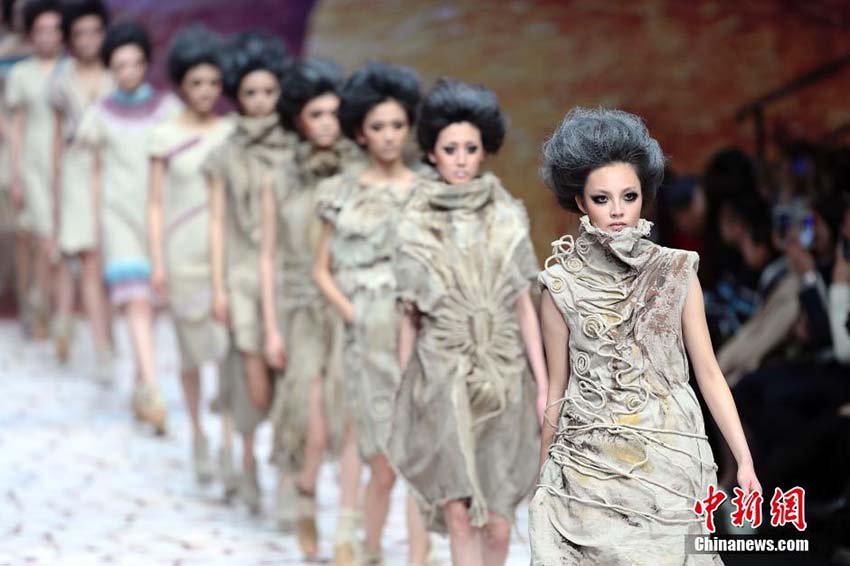 Semana Internacional de Moda da China é inaugurada em Beijing