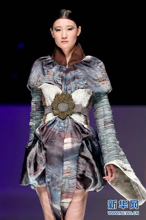 Semana Internacional de Moda da China é inaugurada em Beijing