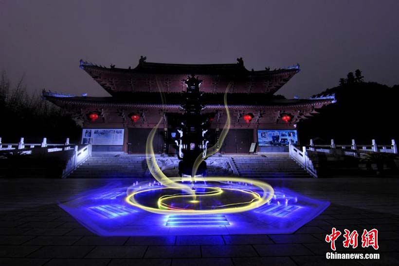 Montagens de efeitos luminosos em monumentos de Jiangxi