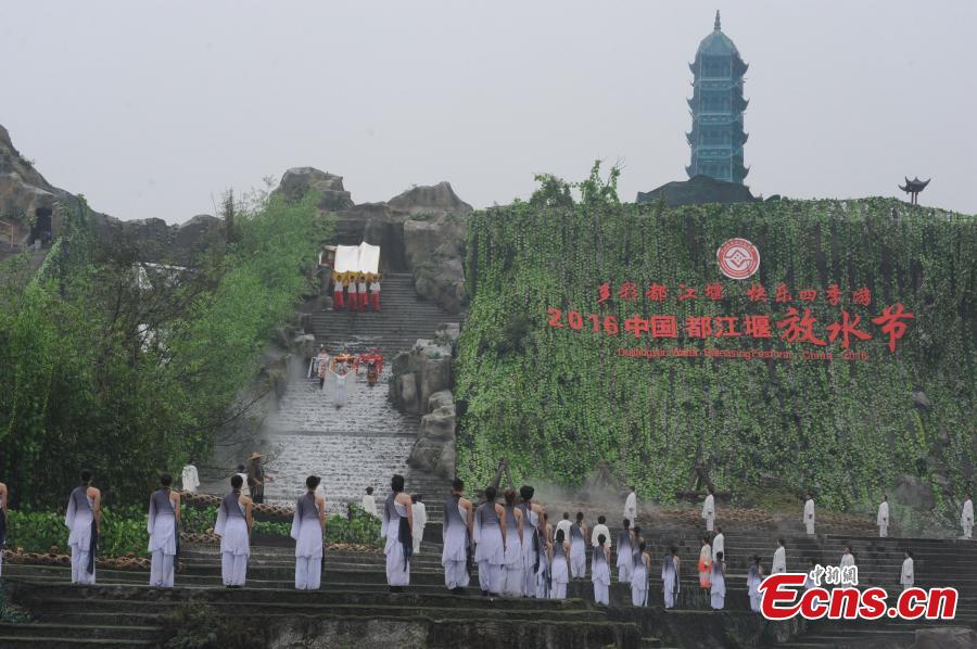 Festival de libera??o das águas é inaugurado em Dujiangyan