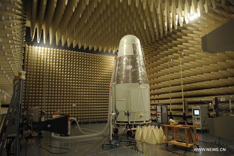 China lan?a satélite SJ-10 de explora??o científica no espa?o