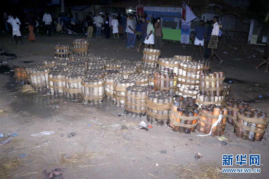 Número de mortos causados por incêndio na índia sobe para 110