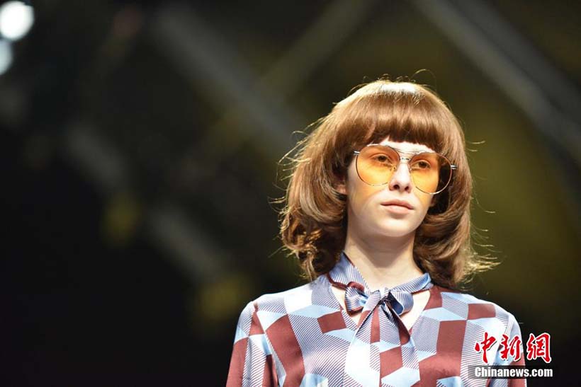 Modelos apresentam cole??es Outono/Inverno na Semana da Moda de Shanghai