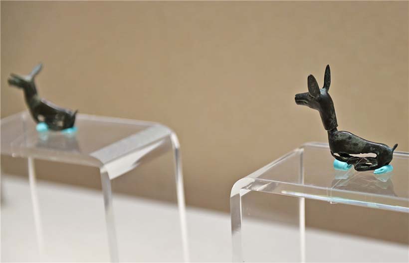 Relíquias culturais alusivas à Rota da Seda em exibi??o no centro da China