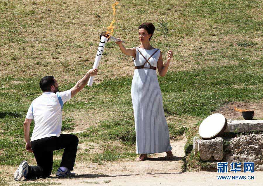 Realizado ensaio de cerim?nia do acender da chama olímpica