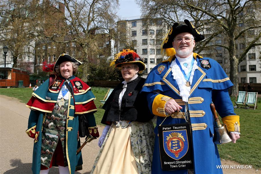 90o aniversário da rainha britanica Elizabeth II celebrado em Londres