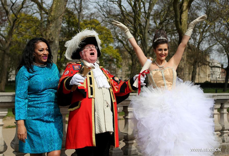 90o aniversário da rainha britanica Elizabeth II celebrado em Londres