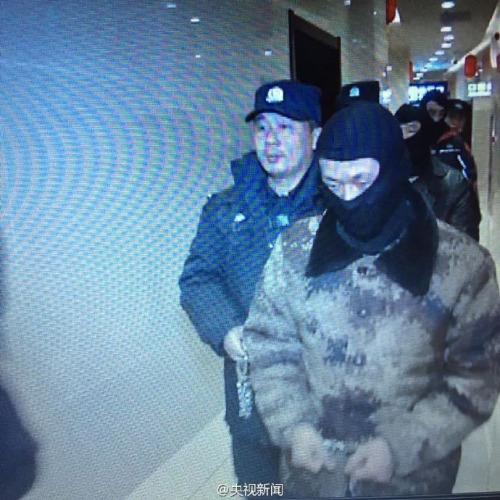 62 pessoas s?o presas em caso de fraude telecomunica??es