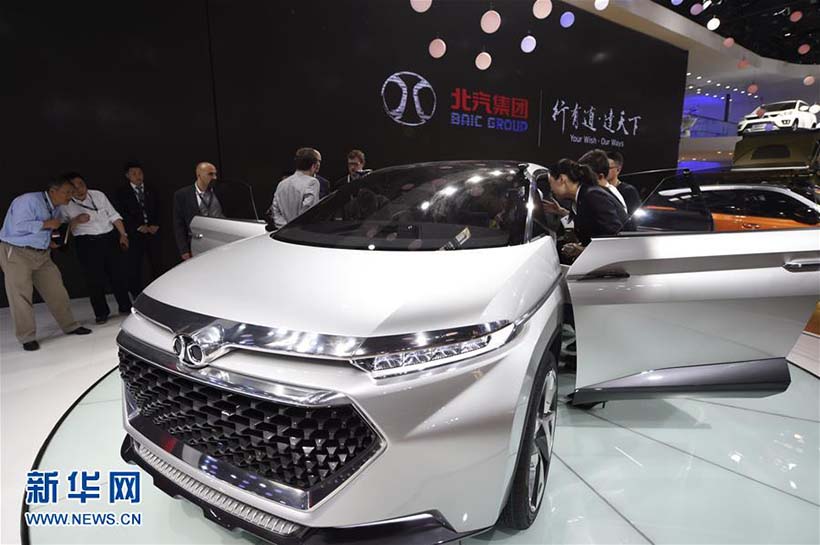 Carros conectados e movidos a novas energias s?o destaques na Auto China 2016