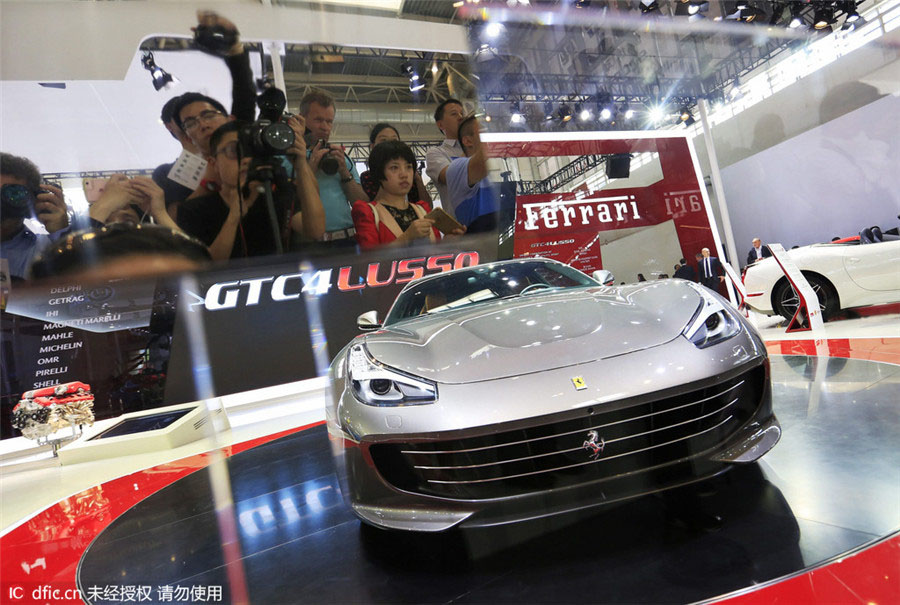 Top 10 dos carros luxuosos no show de automóveis de Beijing