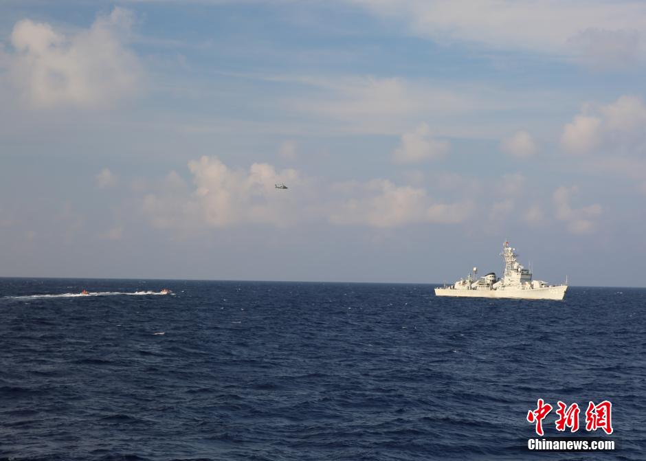 Marinha chinesa realiza exercício de resposta à circunstancias especias no MSC