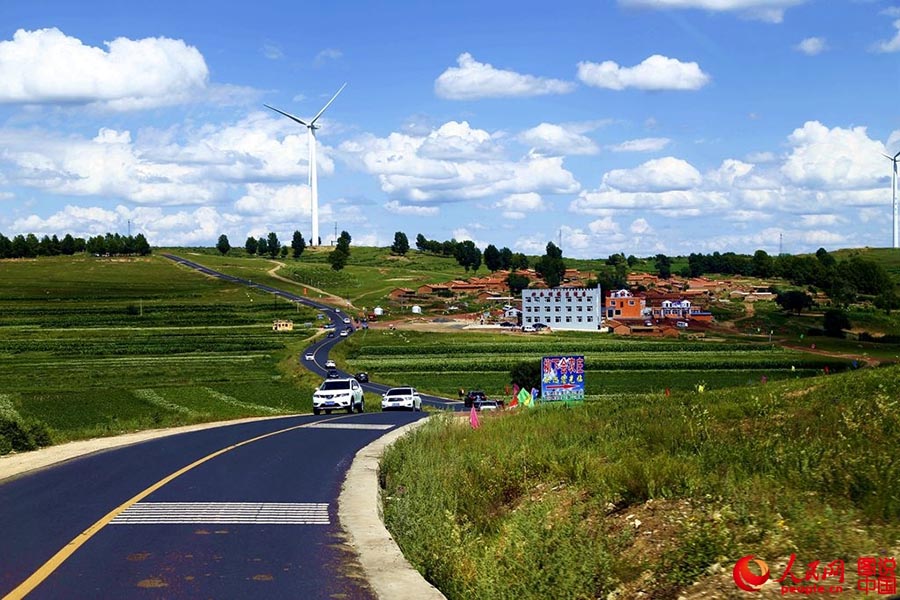 Rodovia de Hebei envolta em paisagens sublimes come?a a cobrar ingressos de entrada