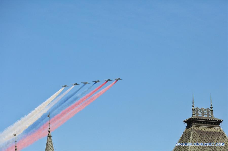 Parada militar do Dia da Vitória mostra a 