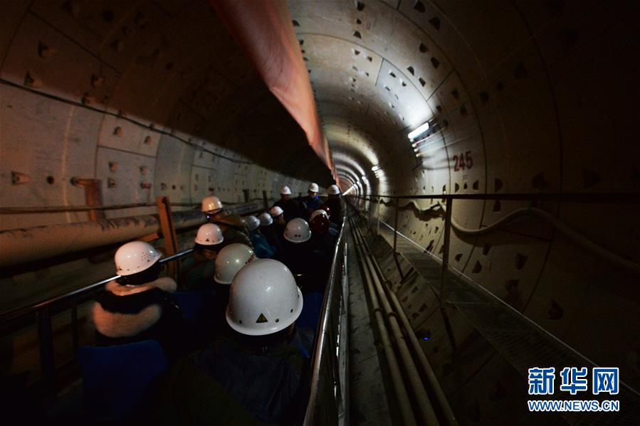 Lanzhou inaugura túnel de metr? que passa debaixo do Rio Amarelo