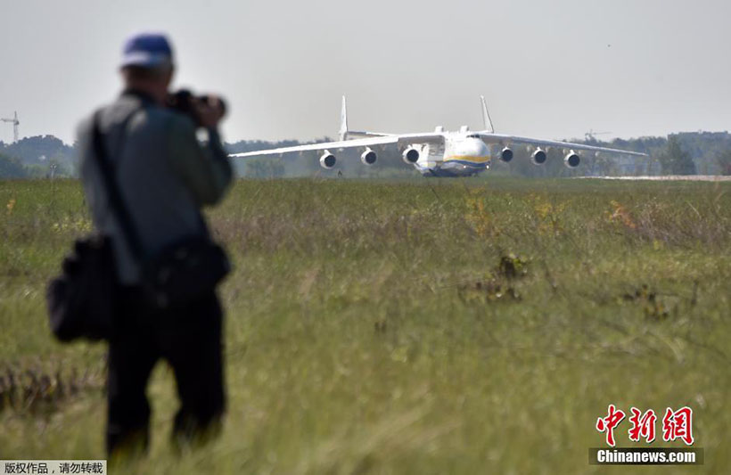 Maior avi?o do mundo parte da Europa com destino à Austrália