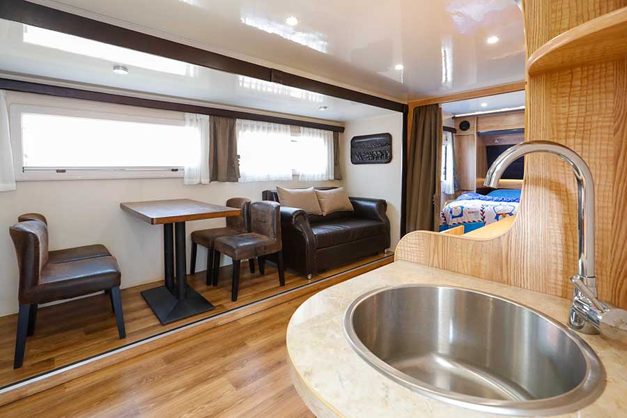 ?nibus velhos se tornam em verdadeiras mans?es