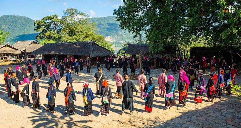 última tribo primitiva da China