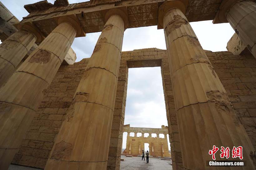 “Esfinge” e “Partenon” atraem turistas no noroeste da China