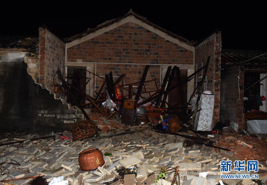 Tornado forte atinge sul da China