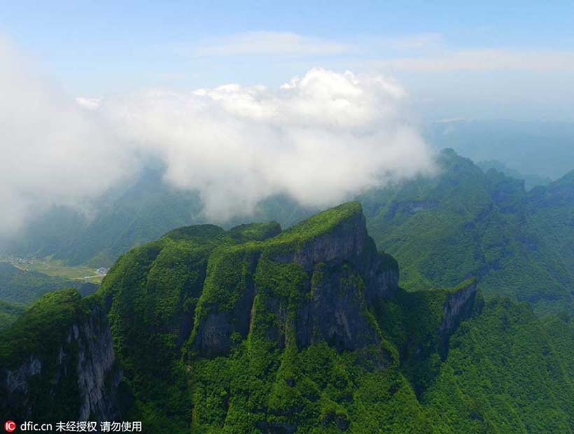 Paisagem da Montanha Tianmen em Hunan