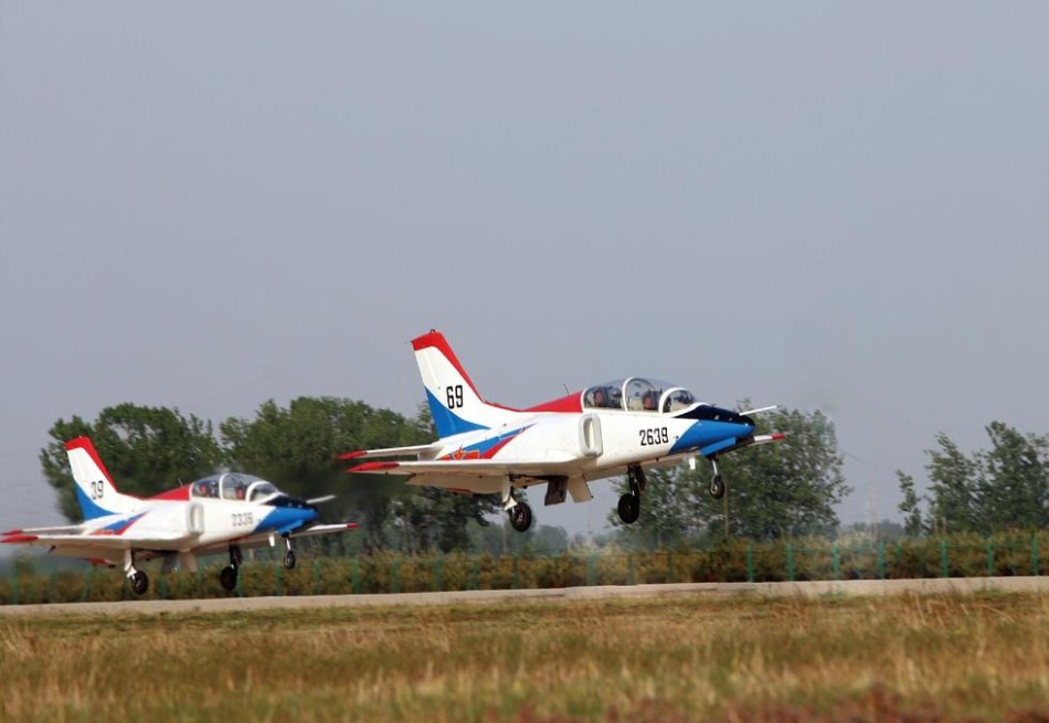 Alunos pilotos do ELP e da Tsinghua s?o nomeados para for?a aérea chinesa