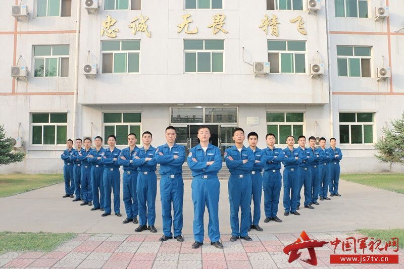 Alunos pilotos do ELP e da Tsinghua s?o nomeados para for?a aérea chinesa