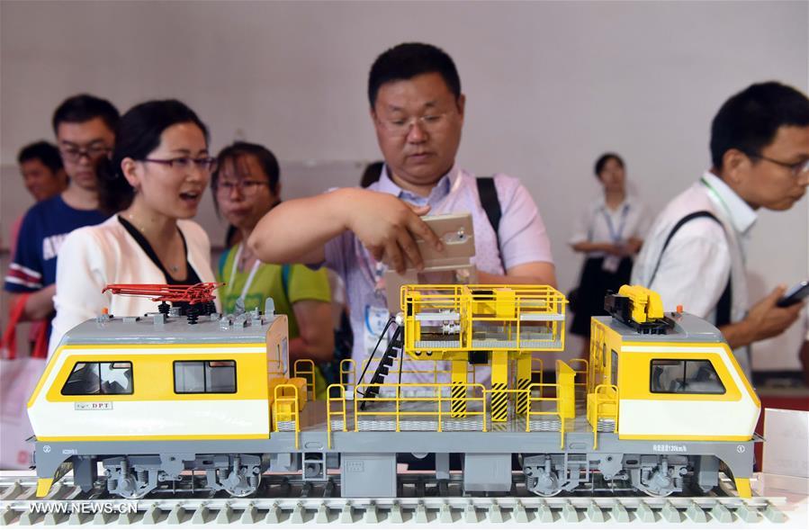 Beijing realiza exibi??o “Ferrovias Modernas 2016”